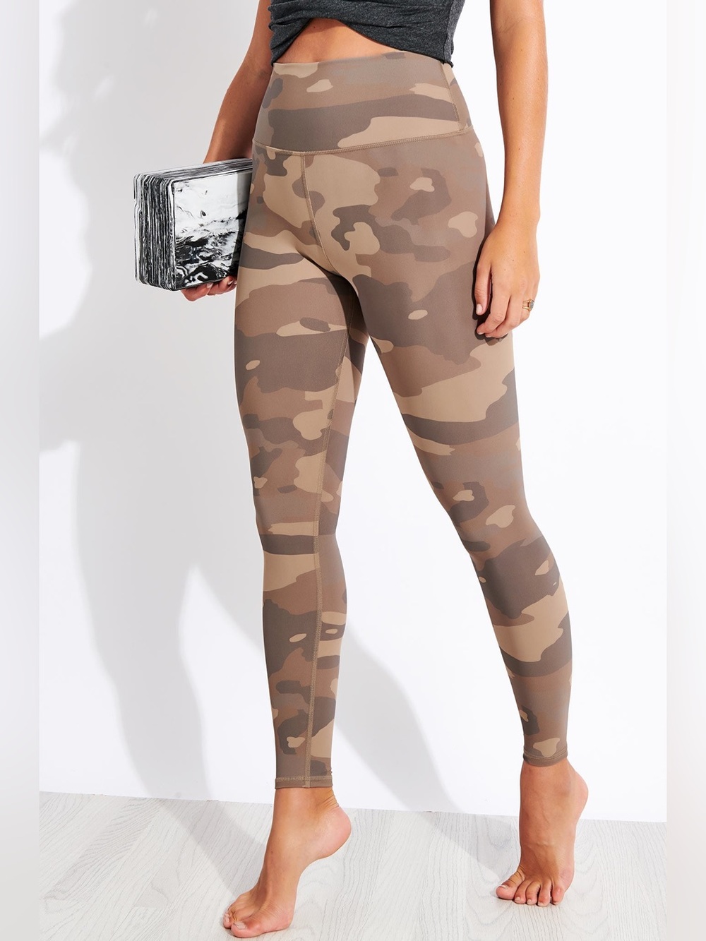 Alo Yoga Camo High-Waist Vapor Leggings